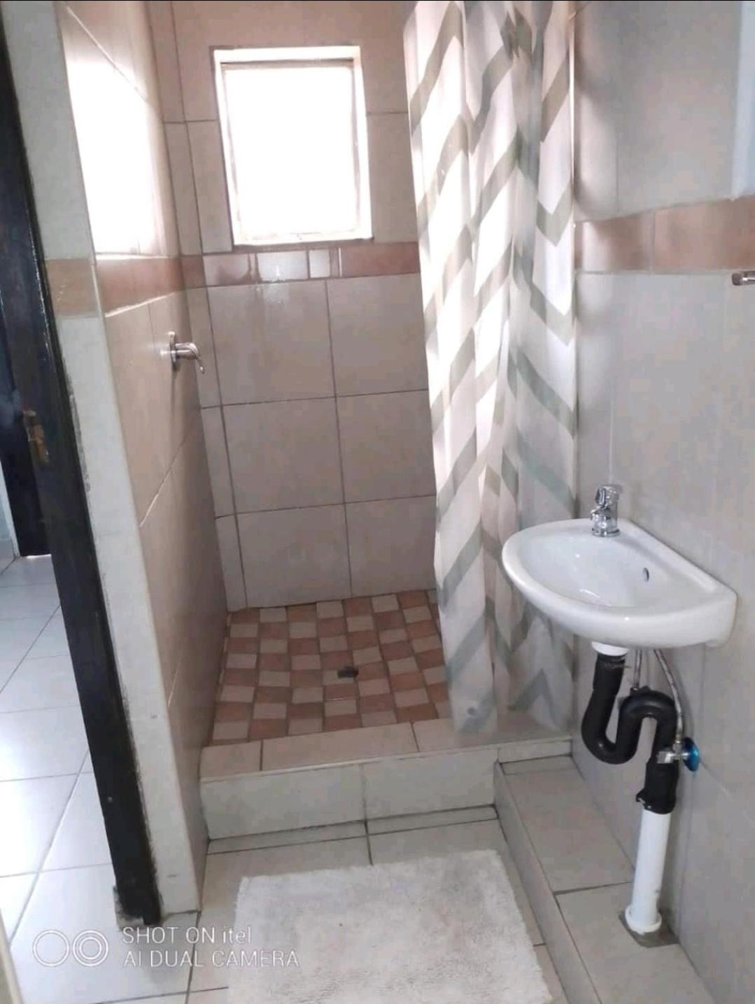 Stay At Home Airport Lodge Кемптън Парк Стая снимка